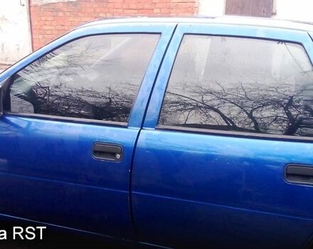 Синий Опель Вектра, объемом двигателя 1.6 л и пробегом 0 тыс. км за 1440 $, фото 1 на Automoto.ua