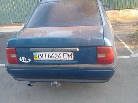 Опель Вектра 1992 у Измаиле на Automoto.ua Синій Опель Вектра, об'ємом двигуна 1.6 л та пробігом 341 тис. км за 1300 $, фото 1 на Automoto.ua