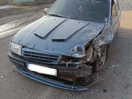 Синій Опель Вектра, об'ємом двигуна 0 л та пробігом 180 тис. км за 561 $, фото 1 на Automoto.ua