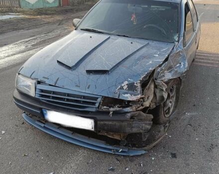 Синий Опель Вектра, объемом двигателя 0 л и пробегом 180 тыс. км за 561 $, фото 1 на Automoto.ua