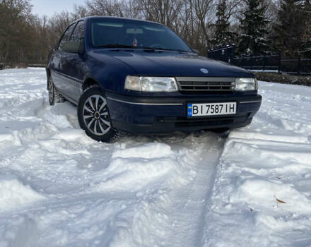 Синий Опель Вектра, объемом двигателя 1.7 л и пробегом 212 тыс. км за 3000 $, фото 1 на Automoto.ua