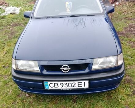 Синій Опель Вектра, об'ємом двигуна 1.8 л та пробігом 250 тис. км за 1185 $, фото 1 на Automoto.ua