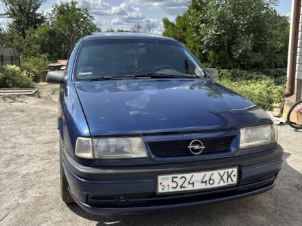 Синій Опель Вектра, об'ємом двигуна 1.8 л та пробігом 288 тис. км за 800 $, фото 1 на Automoto.ua