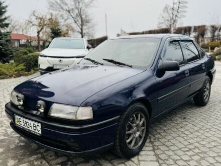 Опель Вектра 1993 в Синельниковом на Automoto.ua Синий Опель Вектра, объемом двигателя 2 л и пробегом 50 тыс. км за 1700 $, фото 1 на Automoto.ua