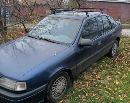 Синій Опель Вектра, об'ємом двигуна 1.5 л та пробігом 300 тис. км за 1400 $, фото 1 на Automoto.ua