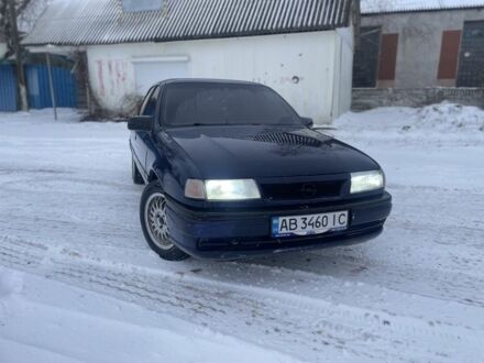 Синий Опель Вектра, объемом двигателя 1.6 л и пробегом 350 тыс. км за 1400 $, фото 1 на Automoto.ua