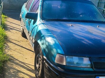 Опель Вектра 1993 в Раздельной на Automoto.ua Синий Опель Вектра, объемом двигателя 1.8 л и пробегом 300 тыс. км за 1100 $, фото 1 на Automoto.ua