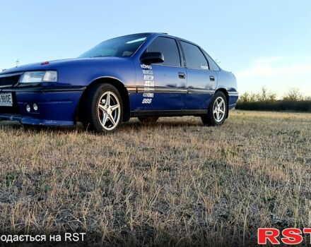 Синий Опель Вектра, объемом двигателя 1.7 л и пробегом 400 тыс. км за 1300 $, фото 1 на Automoto.ua