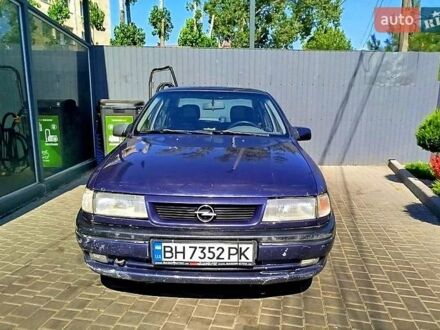 Синий Опель Вектра, объемом двигателя 2 л и пробегом 500 тыс. км за 1800 $, фото 1 на Automoto.ua