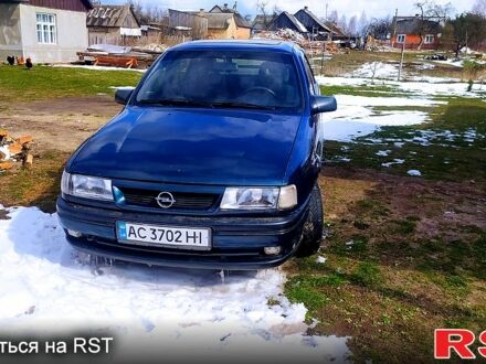 Опель Вектра 1995 у Рівному на Automoto.ua Синій Опель Вектра, об'ємом двигуна 2 л та пробігом 400 тис. км за 1250 $, фото 1 на Automoto.ua