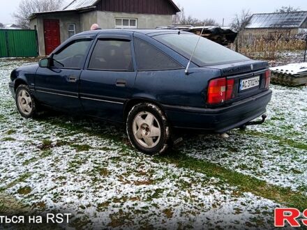 Синий Опель Вектра, объемом двигателя 2 л и пробегом 350 тыс. км за 1200 $, фото 1 на Automoto.ua