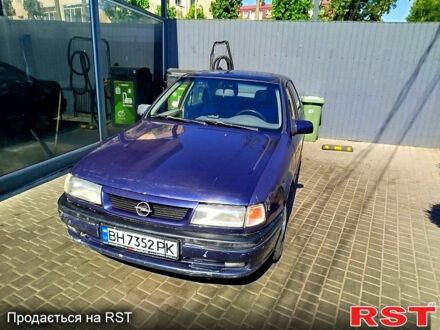 Синій Опель Вектра, об'ємом двигуна 2 л та пробігом 500 тис. км за 1800 $, фото 1 на Automoto.ua