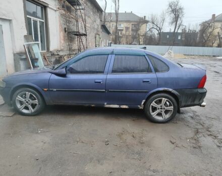 Синій Опель Вектра, об'ємом двигуна 1.8 л та пробігом 320 тис. км за 1640 $, фото 1 на Automoto.ua