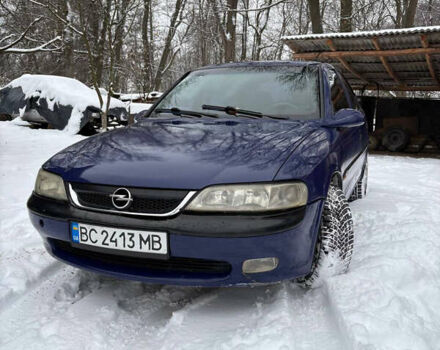 Синій Опель Вектра, об'ємом двигуна 1.6 л та пробігом 380 тис. км за 1900 $, фото 1 на Automoto.ua