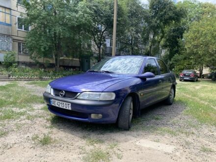 Синій Опель Вектра, об'ємом двигуна 1.6 л та пробігом 350 тис. км за 2200 $, фото 1 на Automoto.ua