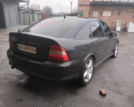 Синий Опель Вектра, объемом двигателя 1.8 л и пробегом 320 тыс. км за 2100 $, фото 1 на Automoto.ua