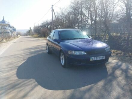 Синій Опель Вектра, об'ємом двигуна 1.8 л та пробігом 300 тис. км за 999 $, фото 1 на Automoto.ua