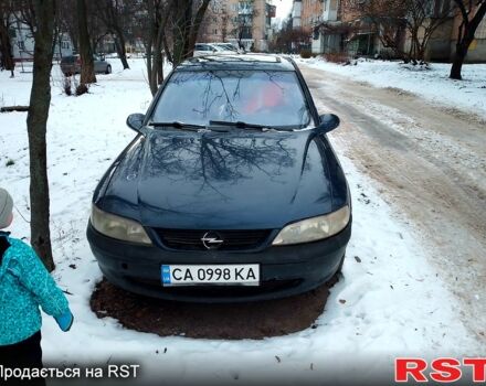 Синій Опель Вектра, об'ємом двигуна 1.8 л та пробігом 240 тис. км за 1600 $, фото 1 на Automoto.ua
