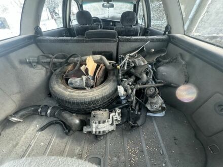 Синій Опель Вектра, об'ємом двигуна 1.8 л та пробігом 300 тис. км за 1001 $, фото 1 на Automoto.ua