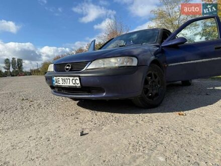 Синій Опель Вектра, об'ємом двигуна 1.6 л та пробігом 370 тис. км за 1899 $, фото 1 на Automoto.ua
