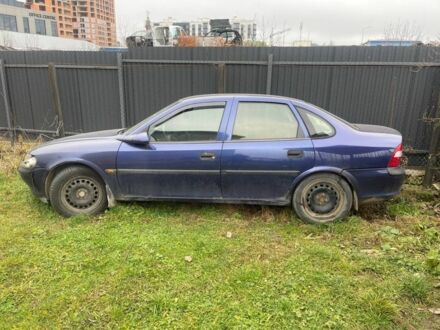 Синій Опель Вектра, об'ємом двигуна 1.8 л та пробігом 300 тис. км за 1000 $, фото 1 на Automoto.ua