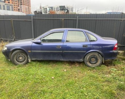 Синий Опель Вектра, объемом двигателя 1.8 л и пробегом 300 тыс. км за 1000 $, фото 1 на Automoto.ua