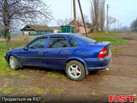 Синий Опель Вектра, объемом двигателя 1.8 л и пробегом 360 тыс. км за 2800 $, фото 1 на Automoto.ua