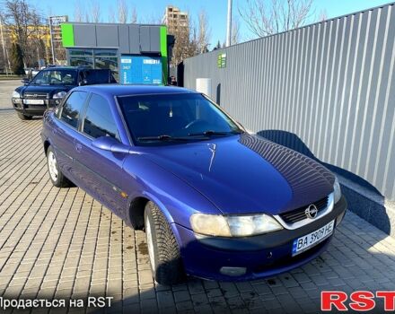 Синий Опель Вектра, объемом двигателя 1.8 л и пробегом 420 тыс. км за 2200 $, фото 1 на Automoto.ua