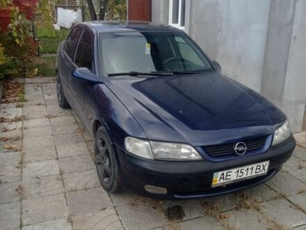 Опель Вектра 1996 в Каменское - Днепродзержинск на Automoto.ua Синий Опель Вектра, объемом двигателя 1.6 л и пробегом 300 тыс. км за 2700 $, фото 1 на Automoto.ua
