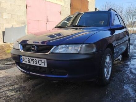Синій Опель Вектра, об'ємом двигуна 1.8 л та пробігом 323 тис. км за 2500 $, фото 1 на Automoto.ua