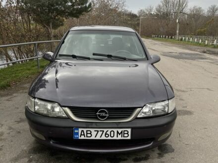 Синий Опель Вектра, объемом двигателя 2 л и пробегом 300 тыс. км за 1800 $, фото 1 на Automoto.ua