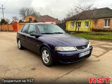 Синій Опель Вектра, об'ємом двигуна 1.8 л та пробігом 0 тис. км за 1999 $, фото 1 на Automoto.ua