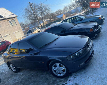 Синий Опель Вектра, объемом двигателя 2 л и пробегом 350 тыс. км за 2600 $, фото 1 на Automoto.ua