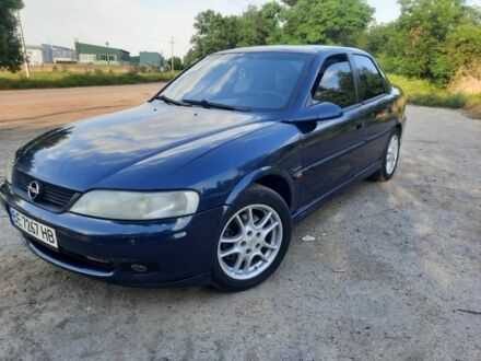 Синий Опель Вектра, объемом двигателя 2 л и пробегом 315 тыс. км за 2300 $, фото 1 на Automoto.ua