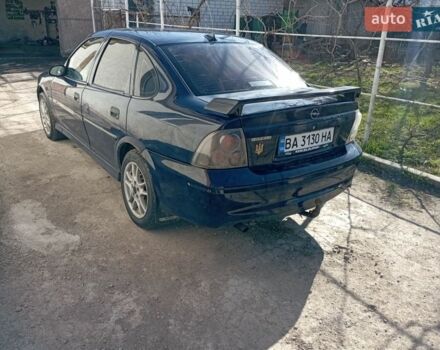 Синий Опель Вектра, объемом двигателя 2 л и пробегом 340 тыс. км за 1800 $, фото 1 на Automoto.ua