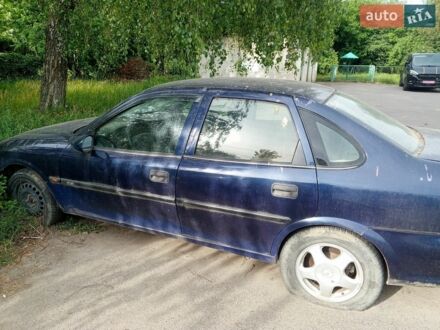 Синий Опель Вектра, объемом двигателя 1.6 л и пробегом 250 тыс. км за 800 $, фото 1 на Automoto.ua