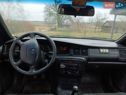 Синій Опель Вектра, об'ємом двигуна 1.8 л та пробігом 400 тис. км за 1250 $, фото 1 на Automoto.ua