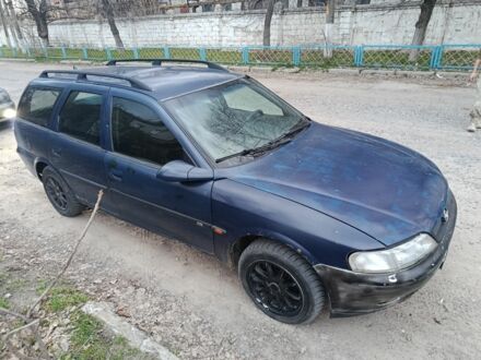 Синій Опель Вектра, об'ємом двигуна 1.6 л та пробігом 333 тис. км за 1565 $, фото 1 на Automoto.ua