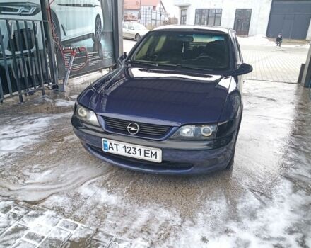 Синий Опель Вектра, объемом двигателя 2 л и пробегом 185 тыс. км за 2100 $, фото 1 на Automoto.ua