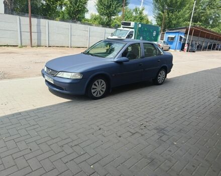 Синий Опель Вектра, объемом двигателя 1.8 л и пробегом 400 тыс. км за 1500 $, фото 1 на Automoto.ua