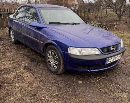 Синий Опель Вектра, объемом двигателя 1.8 л и пробегом 400 тыс. км за 2000 $, фото 1 на Automoto.ua