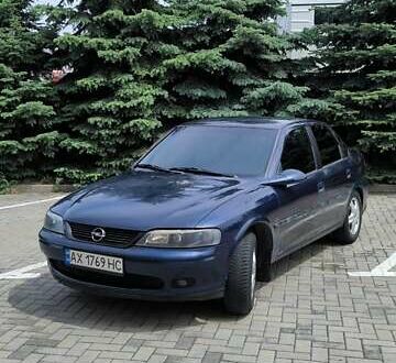 Опель Вектра 1998 в Харькове на Automoto.ua Синий Опель Вектра, объемом двигателя 2 л и пробегом 500 тыс. км за 2600 $, фото 1 на Automoto.ua