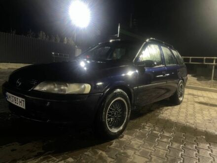 Синий Опель Вектра, объемом двигателя 1.8 л и пробегом 315 тыс. км за 2400 $, фото 1 на Automoto.ua