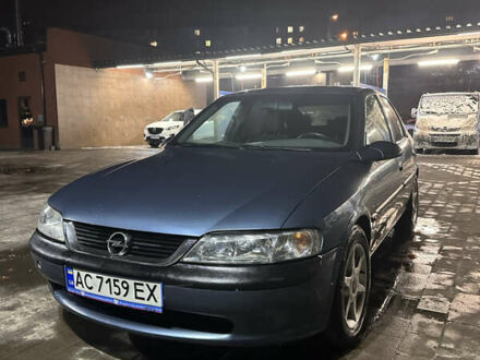 Синий Опель Вектра, объемом двигателя 1.8 л и пробегом 260 тыс. км за 2838 $, фото 1 на Automoto.ua