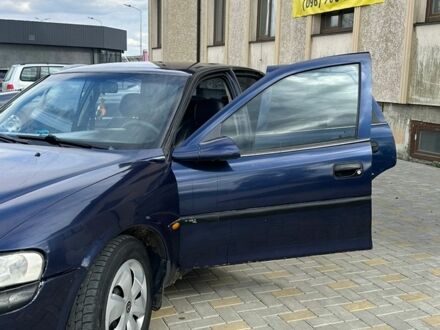 Синій Опель Вектра, об'ємом двигуна 1.6 л та пробігом 400 тис. км за 1800 $, фото 1 на Automoto.ua