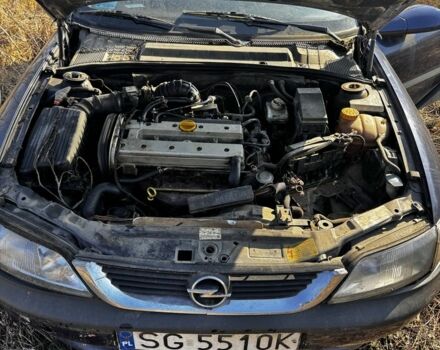 Синий Опель Вектра, объемом двигателя 1.8 л и пробегом 300 тыс. км за 699 $, фото 1 на Automoto.ua