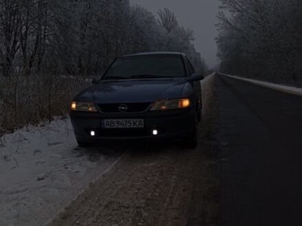 Синий Опель Вектра, объемом двигателя 1.8 л и пробегом 283 тыс. км за 2600 $, фото 1 на Automoto.ua