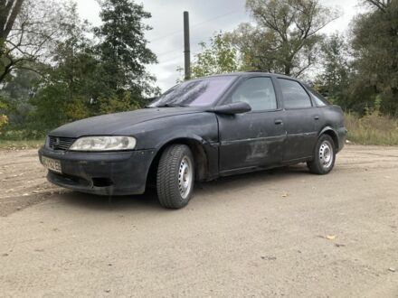 Синий Опель Вектра, объемом двигателя 1.6 л и пробегом 300 тыс. км за 900 $, фото 1 на Automoto.ua