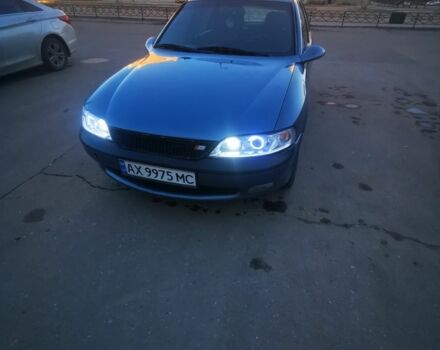 Синий Опель Вектра, объемом двигателя 1.8 л и пробегом 410 тыс. км за 2600 $, фото 1 на Automoto.ua