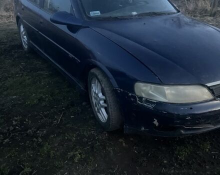 Синий Опель Вектра, объемом двигателя 0 л и пробегом 150 тыс. км за 600 $, фото 1 на Automoto.ua